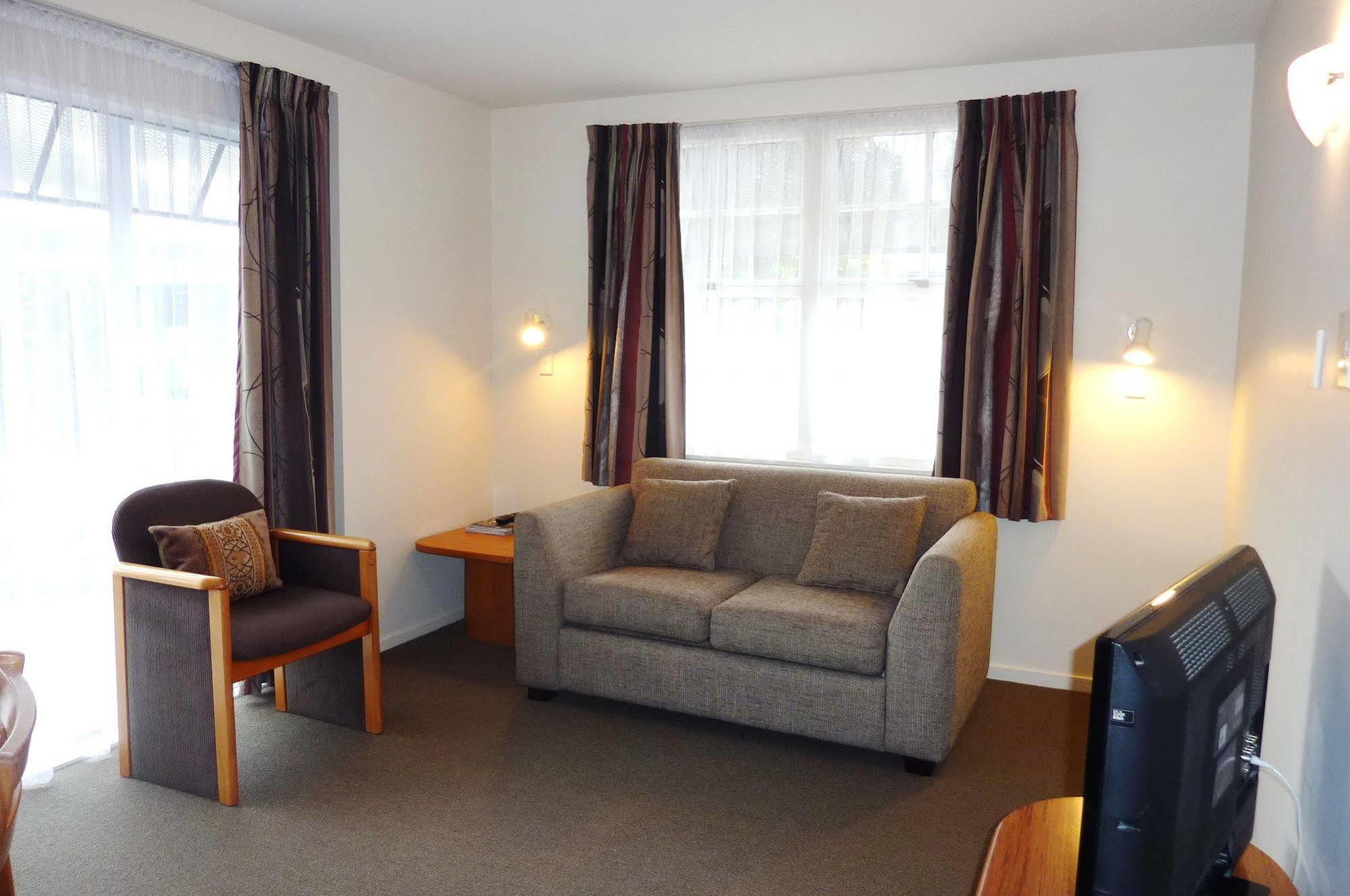 Colonial Inn Motel Christchurch Zewnętrze zdjęcie