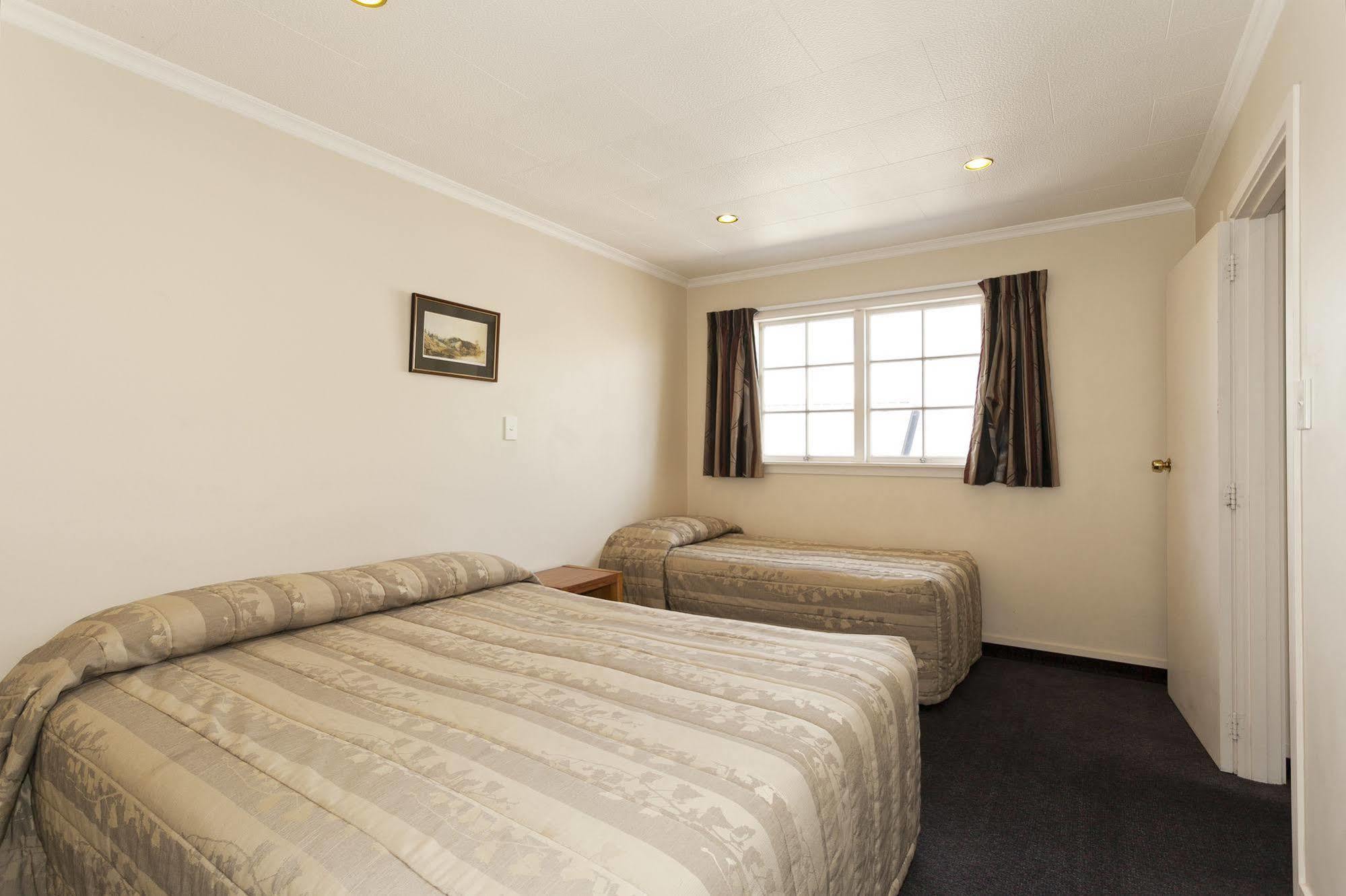 Colonial Inn Motel Christchurch Zewnętrze zdjęcie