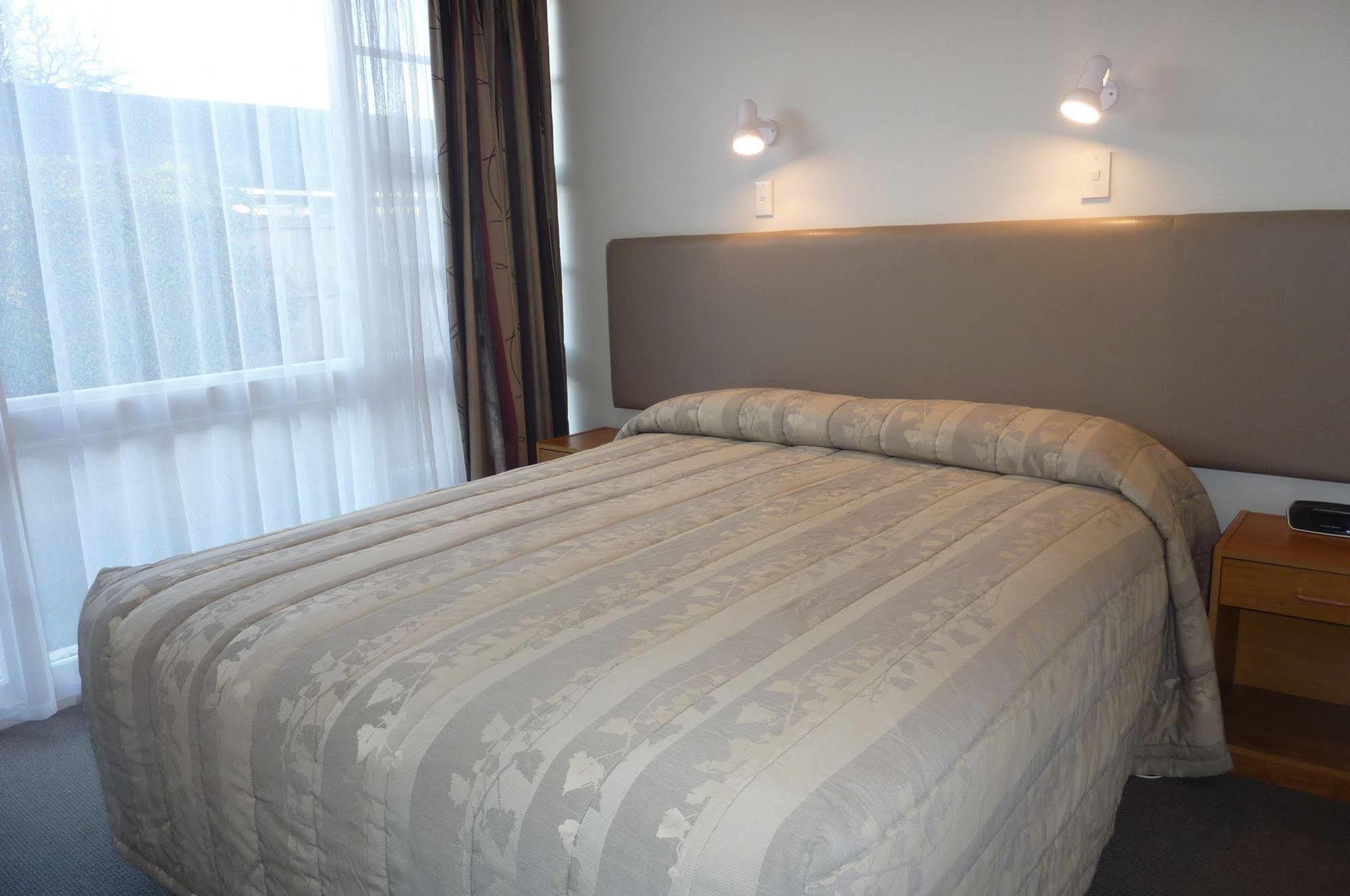 Colonial Inn Motel Christchurch Zewnętrze zdjęcie